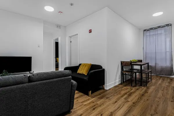 610 King ST E #8, Hamilton, ON L8N 1E2