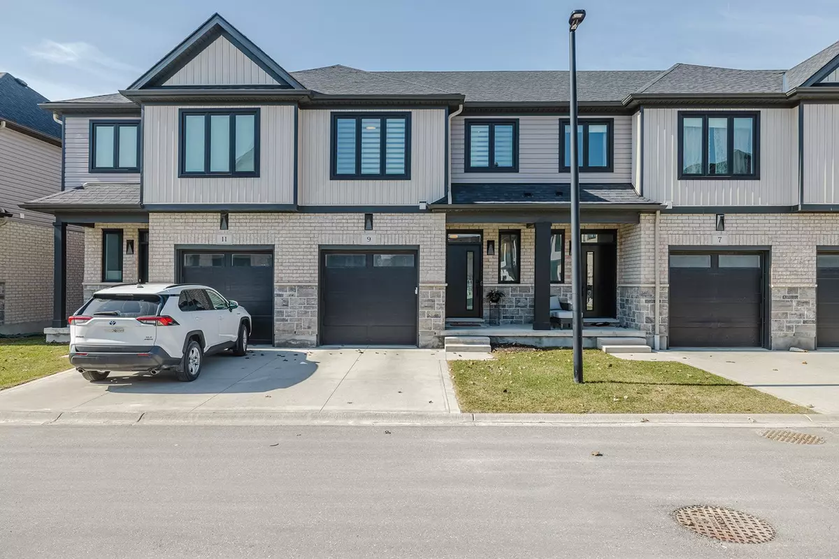 Strathroy-caradoc, ON N0L 1W0,601 Lions Park DR #9