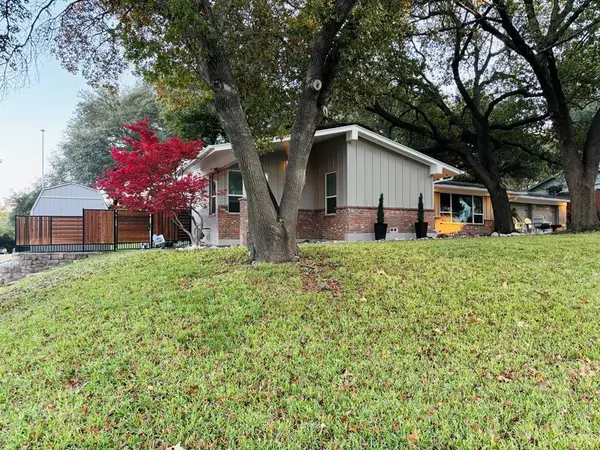 Fort Worth, TX 76116,4236 Shannon Drive