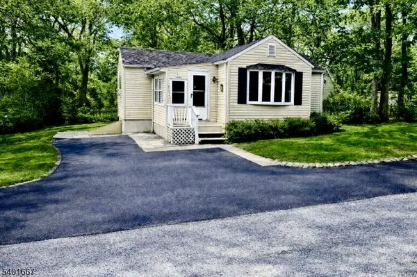 32 Millburn Rd, Jefferson Twp., NJ 07849