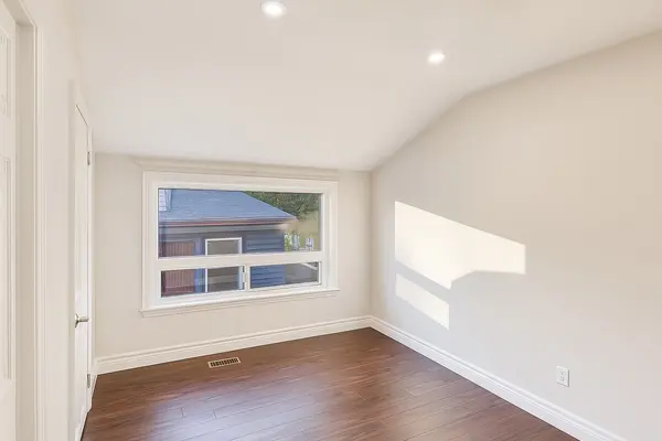 Toronto E09, ON M1H 1M1,9 Benshire DR