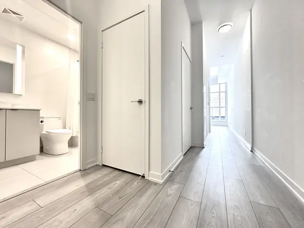 Toronto W01, ON M6K 0J2,285 Dufferin ST #205