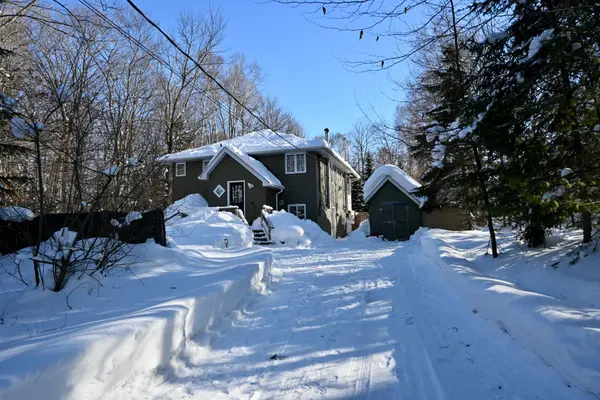 Huntsville, ON P1H 1S4,351 Chub Lake RD