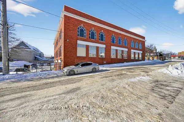 133 King ST W #1B, Brockville, ON K6V 6Z1