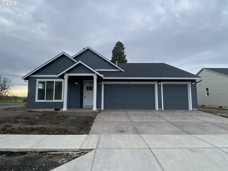 677 Parker LOOP, Silverton, OR 97381