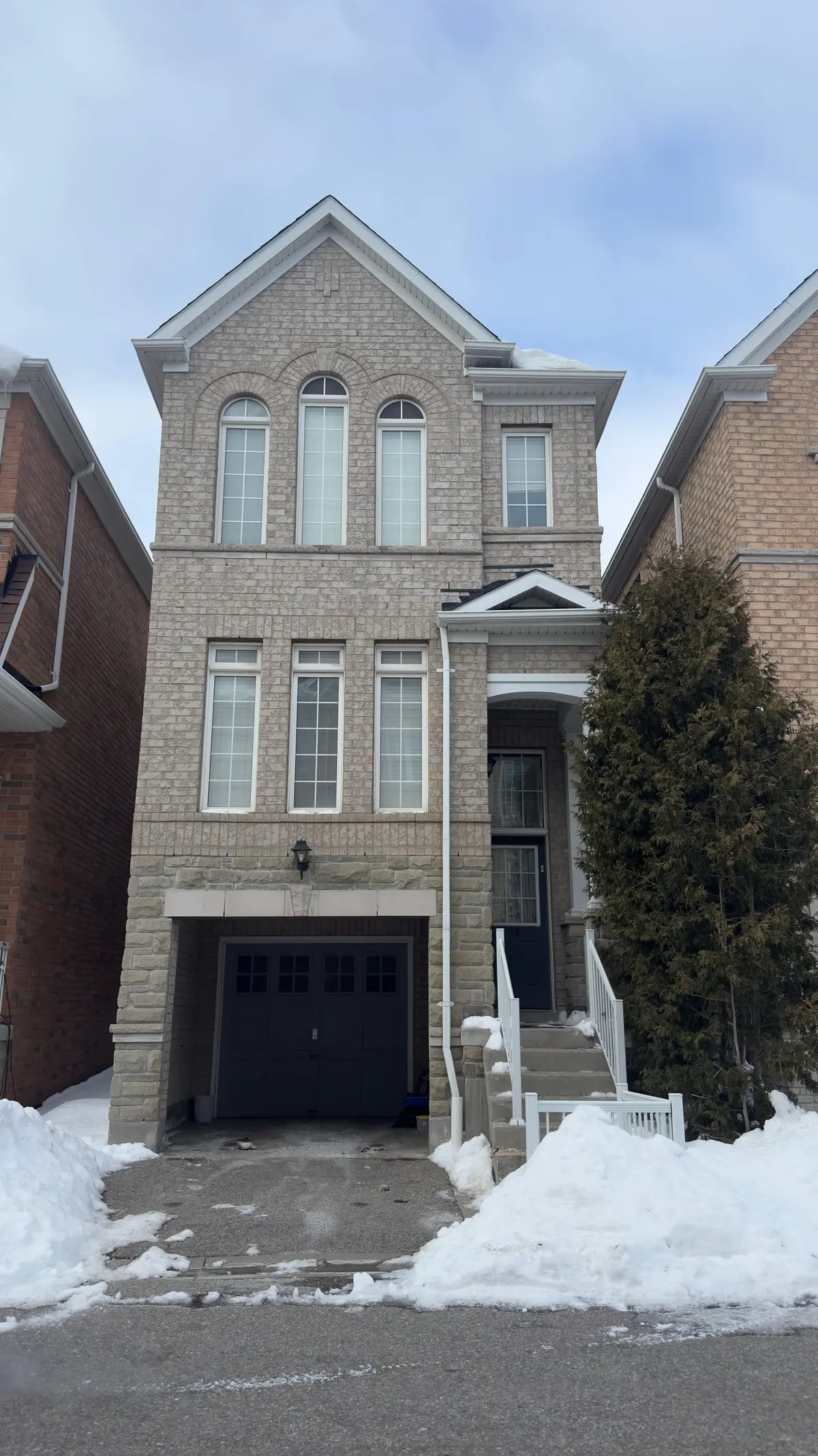 530 Kingston RD #19, Pickering, ON L1V 0C3