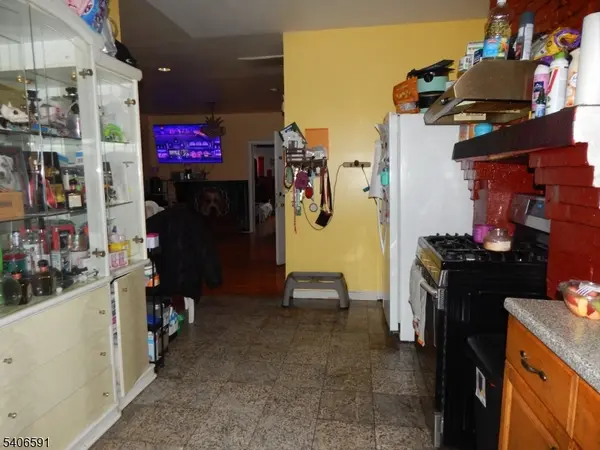 615 Harrison Ave, Harrison Town, NJ 07029