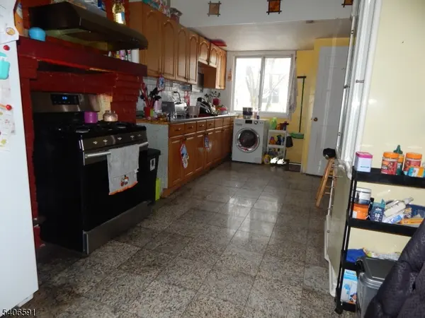 615 Harrison Ave, Harrison Town, NJ 07029