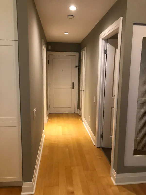 25 Scrivener SQ #211, Toronto C09, ON M4W 3Y6