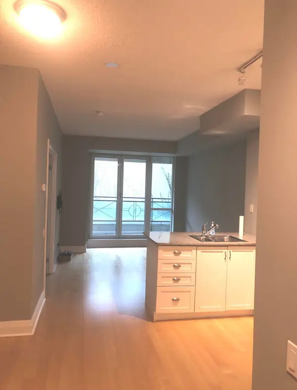 25 Scrivener SQ #211, Toronto C09, ON M4W 3Y6