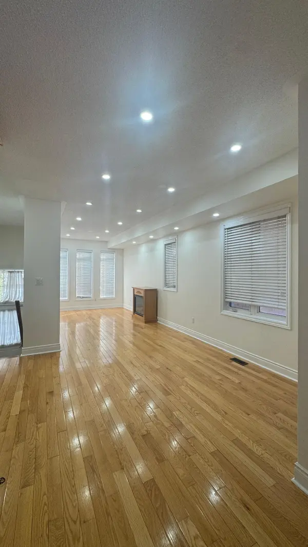 530 Kingston RD #19, Pickering, ON L1V 0C3