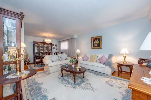 Brampton, ON L6S 3C8,64 Malcolm CRES