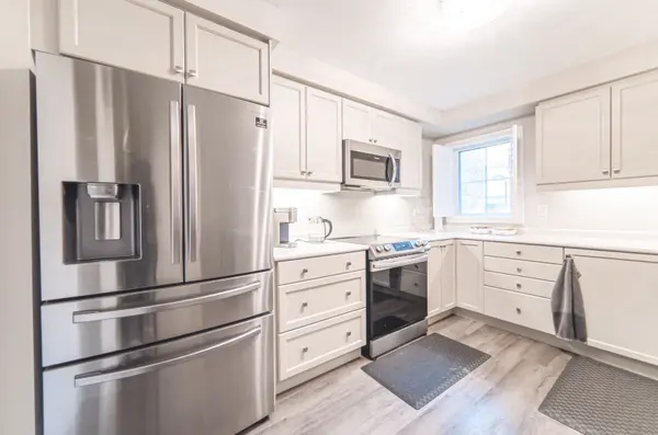 Milton, ON L9T 2X5,875 Cactus PT