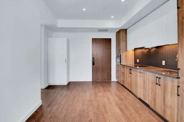 741 King ST W #401, Kitchener, ON N2G 0E9