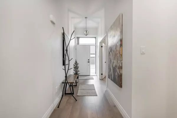 Central Elgin, ON N5L 0B4,62 Compass TRL #4