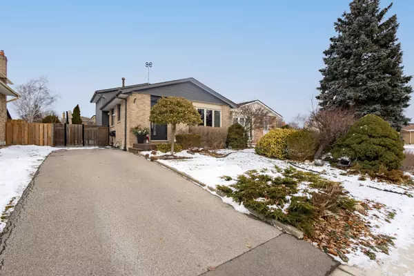 Hamilton, ON L8J 1S8,72 Athenia DR