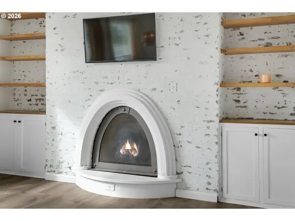 780 S Main AVE, Warrenton, OR 97146