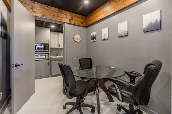 1370 Killarney Beach RD, Innisfil, ON L0L 1W0