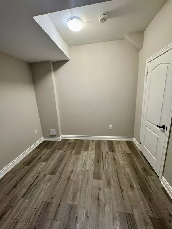 Caledon, ON L7C 4G1,50 Arthur Griffin CRES #Bsmt