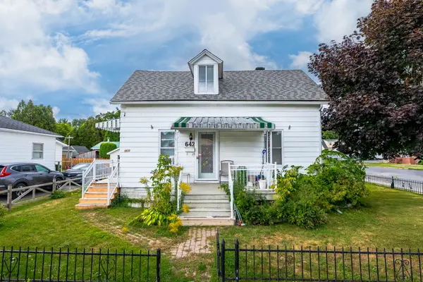 Cornwall, ON K6H 4B1,642 Marlborough ST N