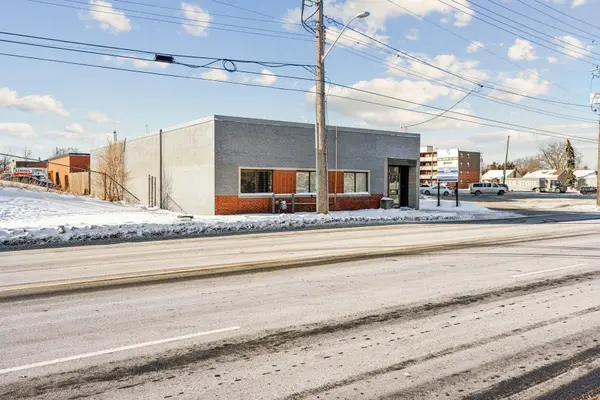 1810 Barton ST E, Hamilton, ON L8H 2Y6