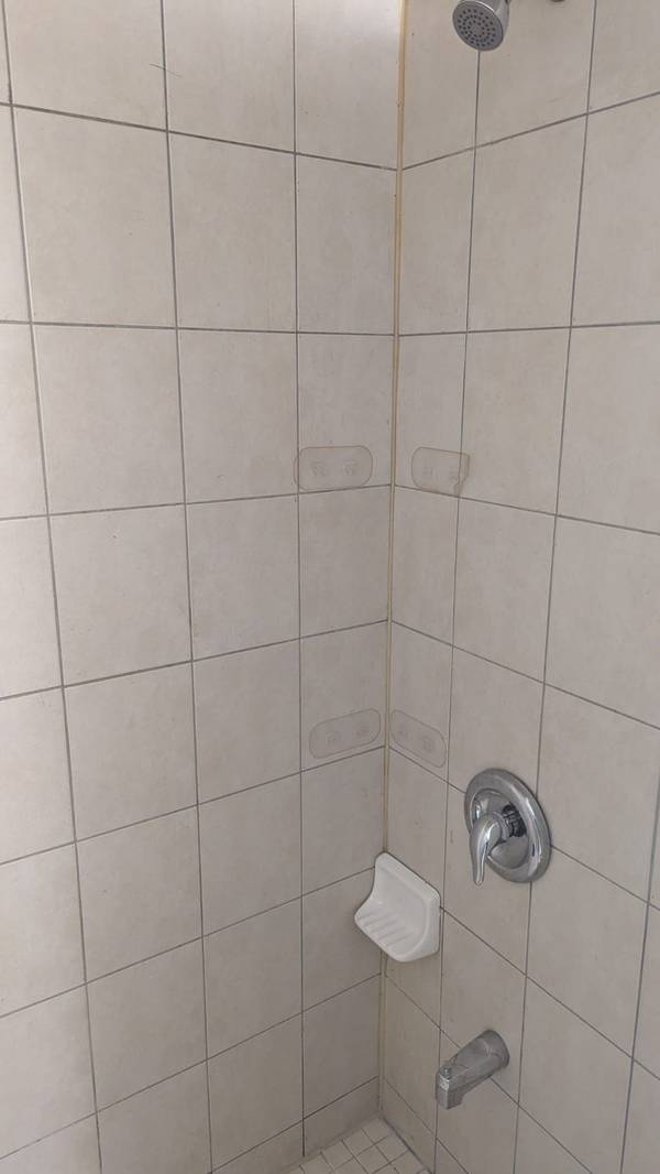 752 Main ST E #6B, Hamilton, ON L8M 1L1