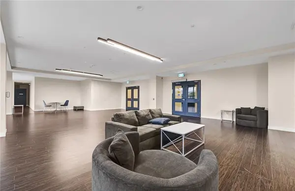 128 King ST #807, Waterloo, ON N2J 0E9