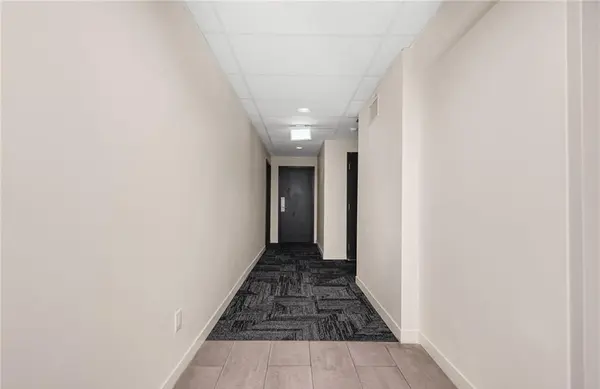 128 King ST #807, Waterloo, ON N2J 0E9