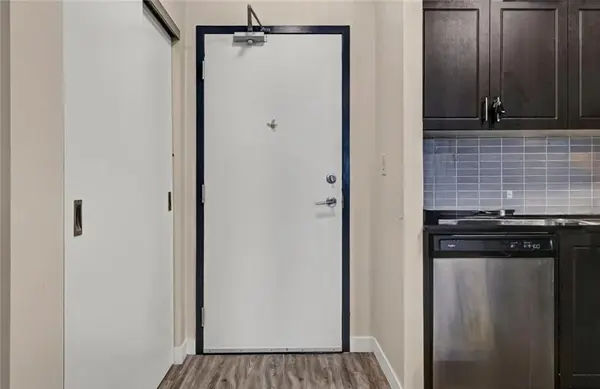 128 King ST #807, Waterloo, ON N2J 0E9