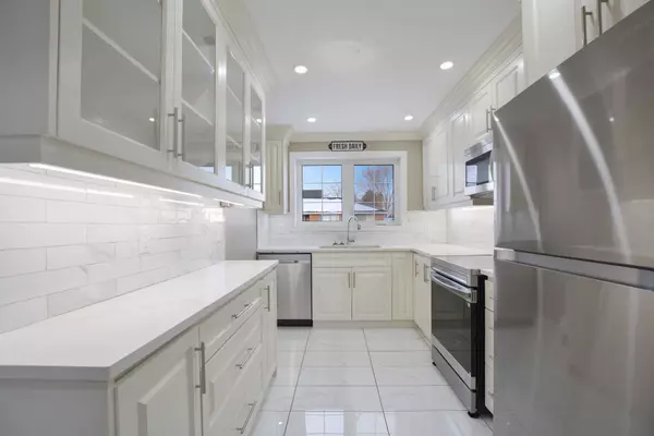 Hamilton, ON L8K 1P6,1338 Monterey AVE #Upper