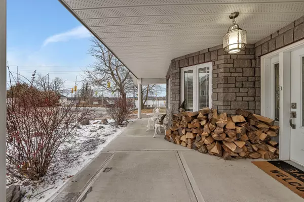 Whitewater Region, ON K0J 1K0,7 Main ST