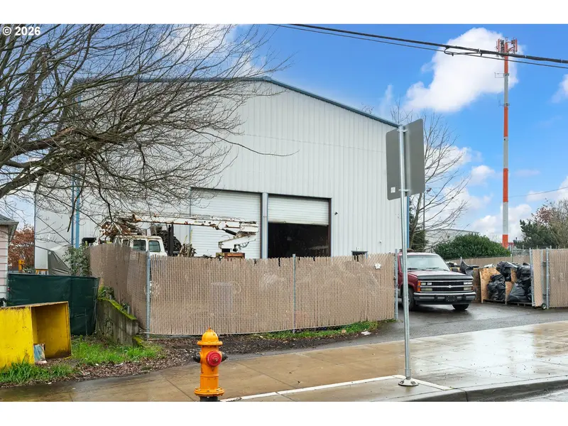 6704 NE 47TH AVE, Portland, OR 97218