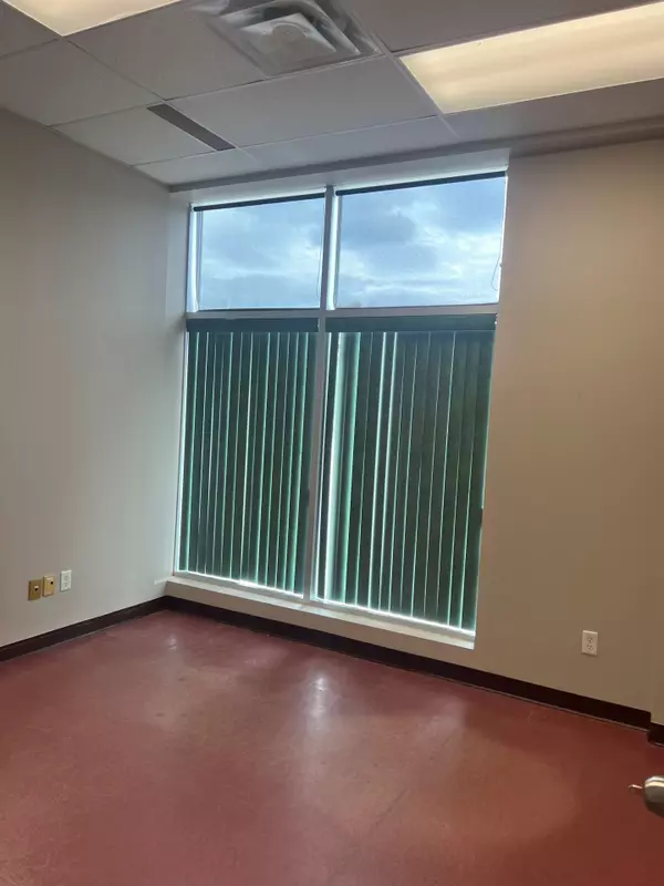 Barrie, ON L4N 9P6,580 BRYNE DR #D1