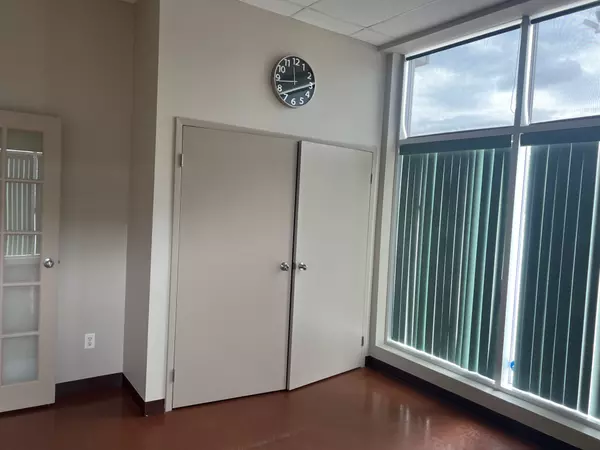 Barrie, ON L4N 9P6,580 BRYNE DR #D1