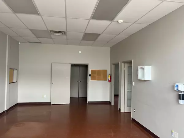 Barrie, ON L4N 9P6,580 BRYNE DR #D1