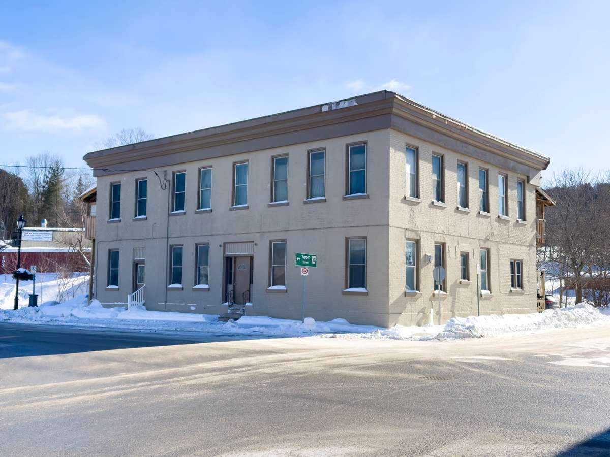 25 King ST E, Cavan Monaghan, ON L0A 1G0