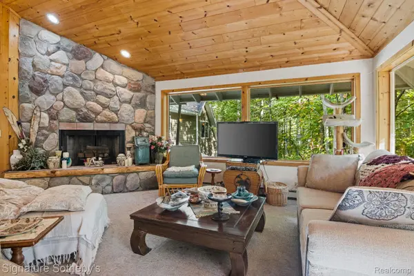 11436 Lakeview RD NE, Kalkaska Township, MI 49646