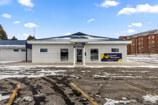 245 E Warwick DR, Alma, MI 48801