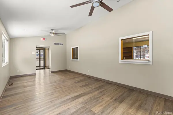 245 E Warwick DR, Alma, MI 48801