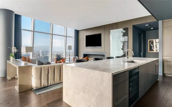 Dallas, TX 75201,1918 Olive Street #3403