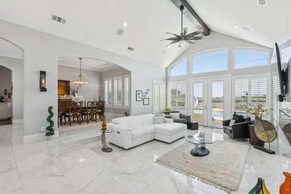 6718 Eastview Drive, Sachse, TX 75048