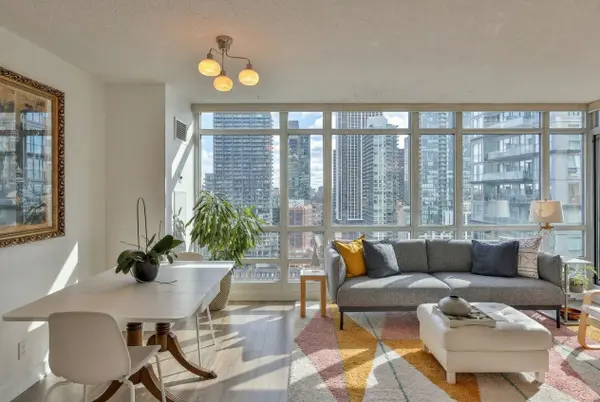 381 Front ST W #2703, Toronto C01, ON M5V 3R8