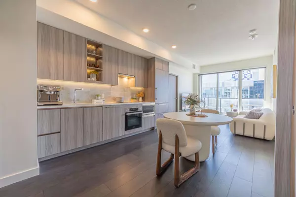 Toronto C15, ON M2K 0H2,95 Mcmahon DR #3805