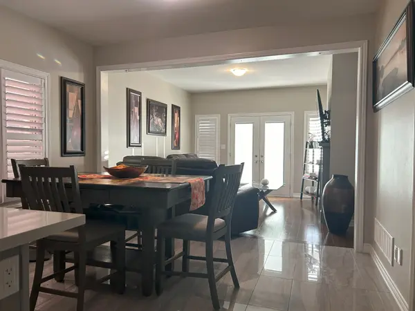 249 Fleetwood DR, Oshawa, ON L1K 3E8