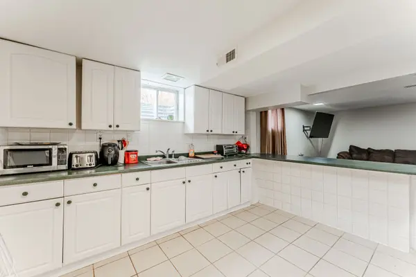 Essa, ON L0M 1B0,34/36 Centre ST