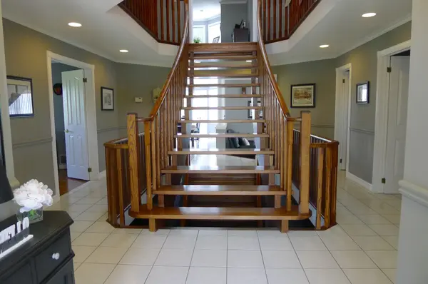 16 Fenton WAY, Brampton, ON L6P 0P5