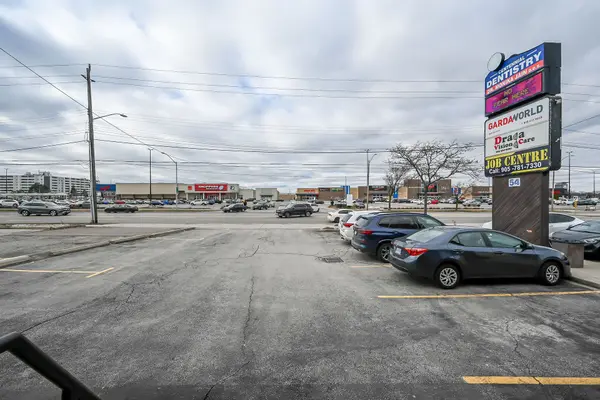 54 Centennial Pkwy N, Hamilton, ON L8E 1H6