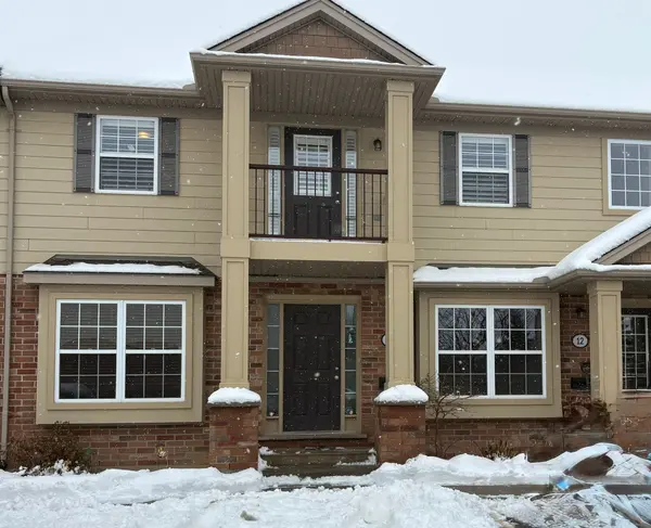 3320 Meadowgate BLVD #Unit 10, London South, ON N6M 0A7