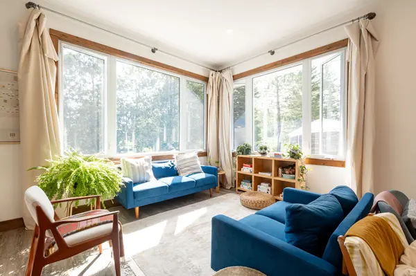 13 Lewis ST, South River, ON P0A 1X0