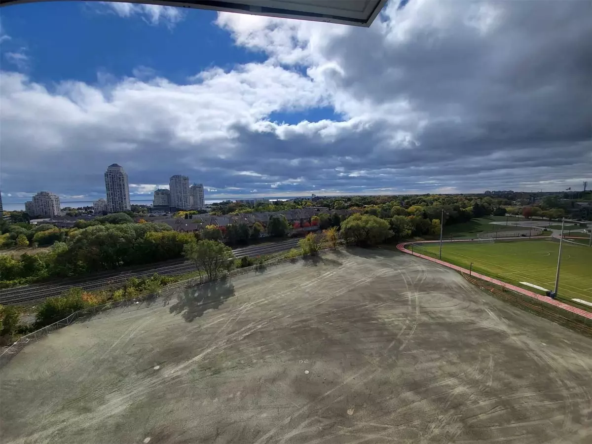 Toronto W06, ON M8Y 0C7,251 Manitoba ST #908